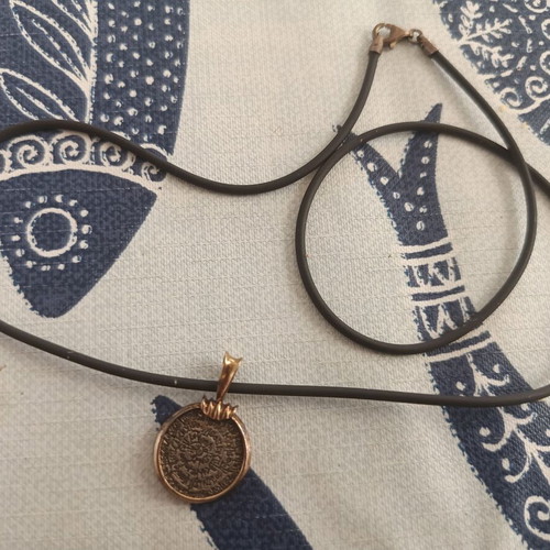 Silver 925 pendant with Phaistos disc and necklace like new