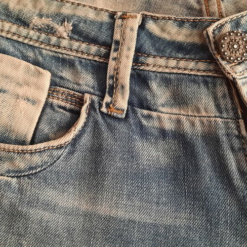 Attrattivo denim shorts size W27 like new, 5 pockets, blue