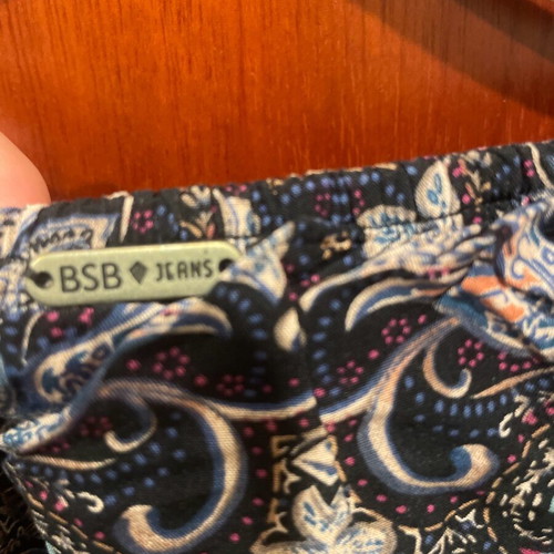 Bsb top with uncovered shoulders like new