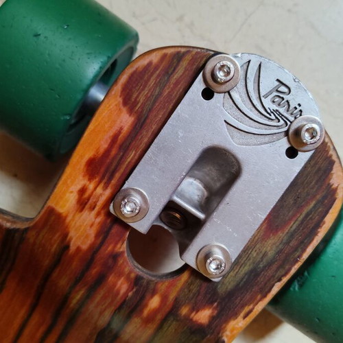 Skate used, 85×23 cm, Paris trucks, brown deck, green wheels