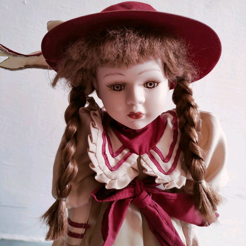 Porcelain dolls like new