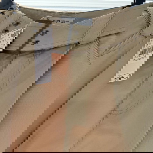 Αφόρετο μπεζ παντελόνι με ζώνη / Size 36 με καρτελάκια