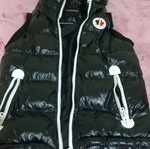 Women's sleeveless black vest like new, size M