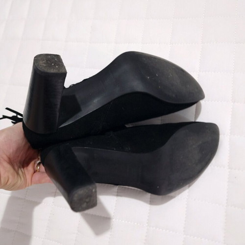 Karen Millen London black suede leather tassel ankle boots like new, size 38