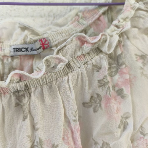 Crop floral top Trick Jeans like new, size S