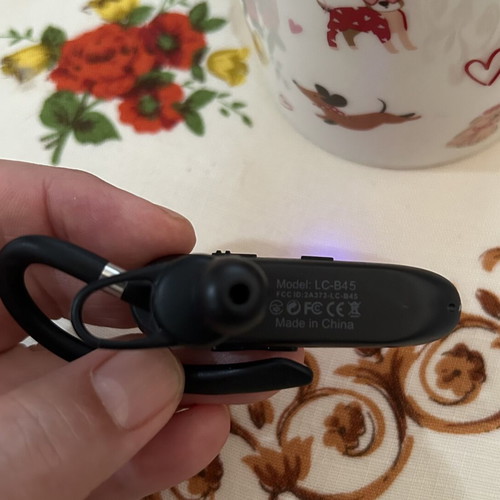 New Bee LC-B45 Bluetooth handsfree headset like new
