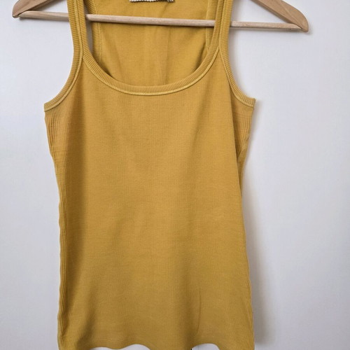 T-shirt BSB yellow like new, size small