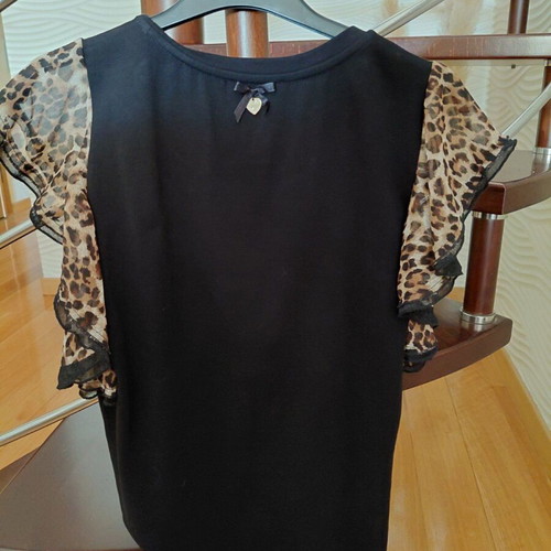 Lynne blouse with animal print, like new, black