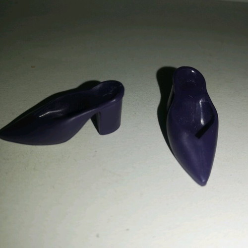 Barbie shoes like new