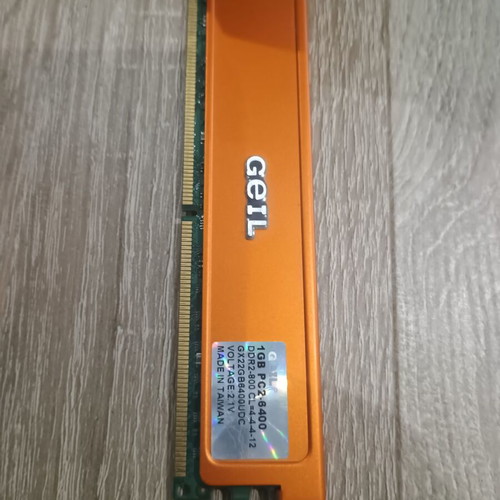Ddr2 1GB memory module like new, flawless operation