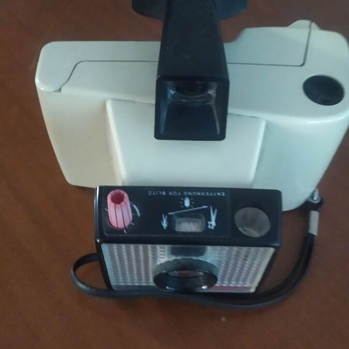 Polaroid Land Camera Swinger Model 20 used, 1960s collectible