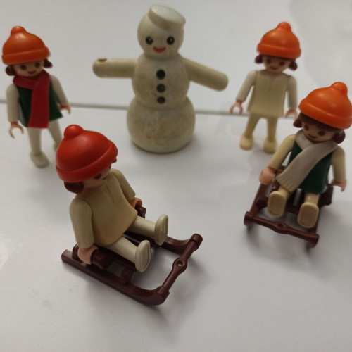 Playmobil Snowman and sleds used set 3393