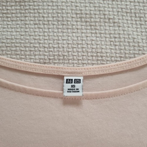 Uniqlo pale pink t-shirt XS like new