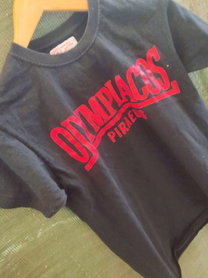 Olympiacos BC T-Shirt used, collectible vintage sports shirt Small