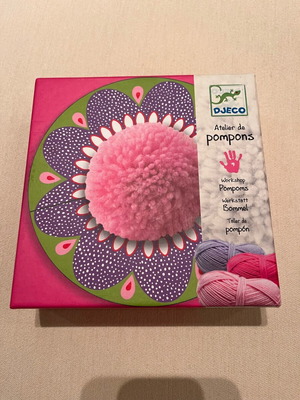 Pompons workshop for girls 4-8 years DJECO like new