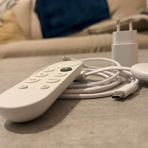 Chromecast with Google TV 4K used, 3rd generation available