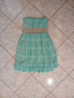 Exes lace dress size M mint green like new
