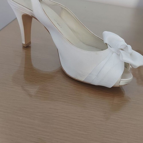 Mourtzi white wedding heels size 38 used