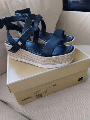 Michael Kors leather platform sandals size 38 like new, black