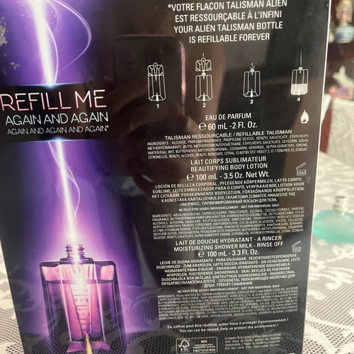 Alien Mugler gift set with 60ml perfume, 100ml shower and body milk