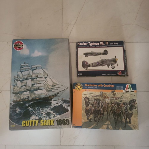 Airfix 3 kit boxes like new, 70s-80s decade