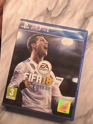 FIFA 18 PS4 game used, almost brand new