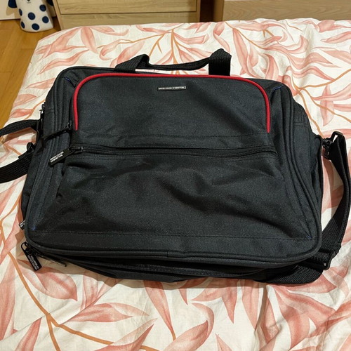 Τσάντα εργασίας Benetton καινούργια, μαύρη για laptop και έγγραφα