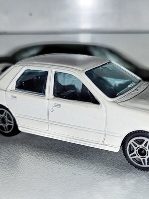 Burago Ford Sierra 1:43 like new