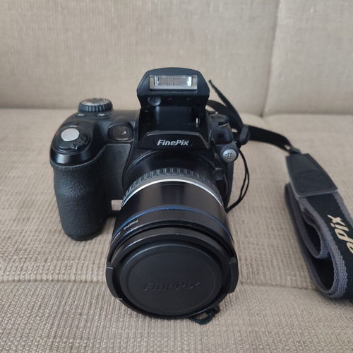 Fujifilm Finepix S5000 camera used with adapter ring and 64MB xD card