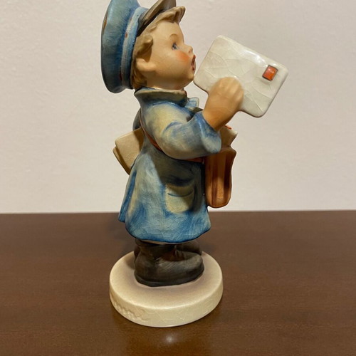 Hummel Goebel Vintage Postman Porcelain Figurine new