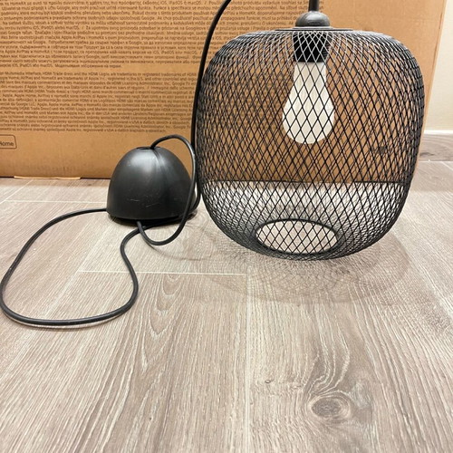 Black metal mesh lamp like new