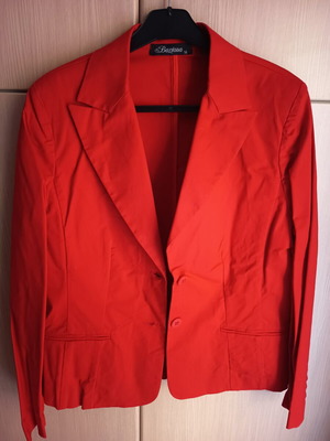 Γυναικείο κόκκινο σακάκι Νο 56 σαν καινούργιο με βάτες