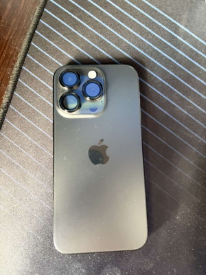 Apple iPhone 15 Pro 128GB σαν καινούργιο, μαύρο, με κάμερες υψηλής απόδοσης