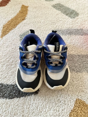 Zara kids athletic shoes like new, size 23, black and blue