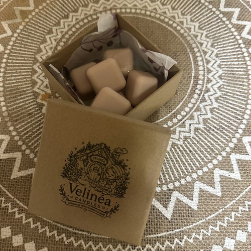 Soya Wax Melts handmade, unique designs and aromas