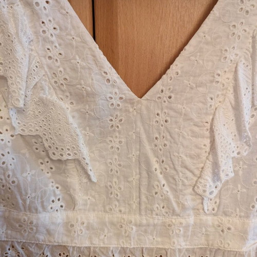 Toi&Moi broderie set white maxi skirt and top like new