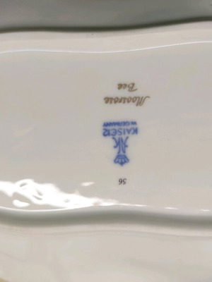 Kaiser Bavaria Moosrose platter like new with gold details
