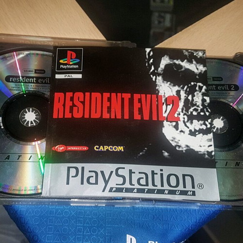 Resident Evil PS1 PAL English Platinum complete used