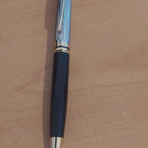 Parker and Ronson collectible pens set