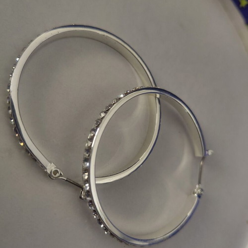 Hoop earrings like new, silver color