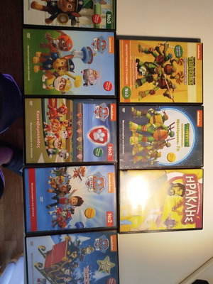 Children's movies used, discs included, almost new cases