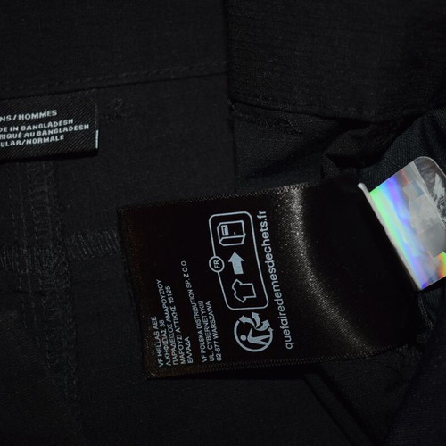 The North Face Anticline Cargo pants 2 in 1 like new, size 32, black