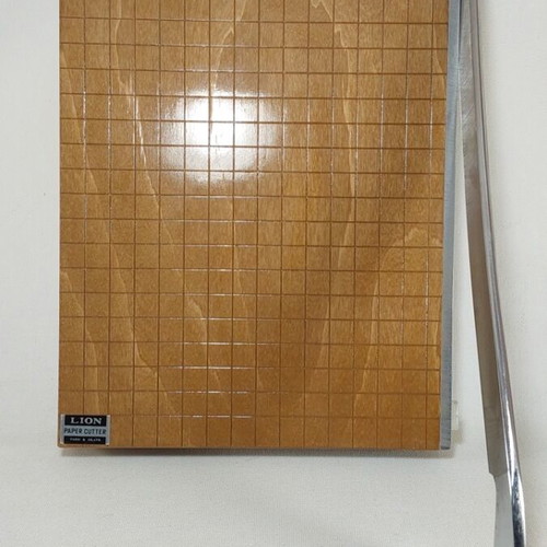 Vintage Lion Manual Paper Cutter like new, made in Japan