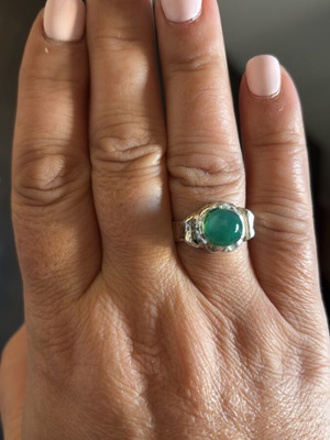 Silver hammered ring like new, polished