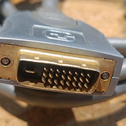 DVI-D male to DVI-D male cable 3 meters used