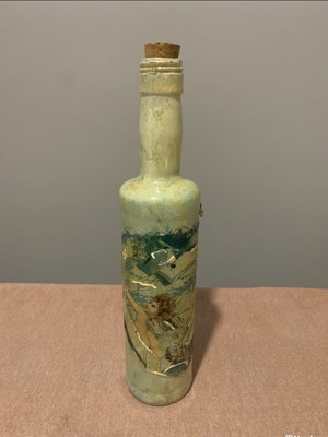 Decorative bottle like new with impressive design