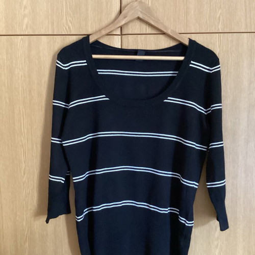 H&M black blouse with white stripes like new, 3/4 sleeves, size XXXL