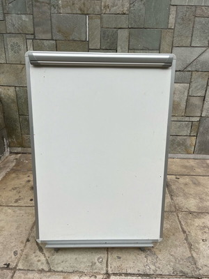 Whiteboard used, 120x70 cm, non-magnetic