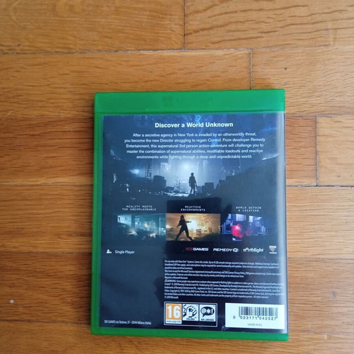 Control Xbox One used, with broken case clip