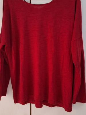 Blouse red like new, sizes XL and XXL